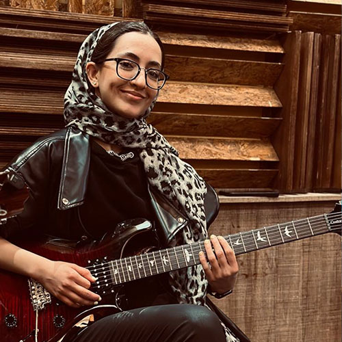 نگين فروزان